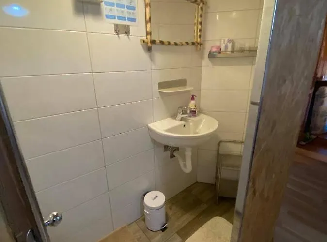 Bivanje na kmetiji Farm Pr Lavric *